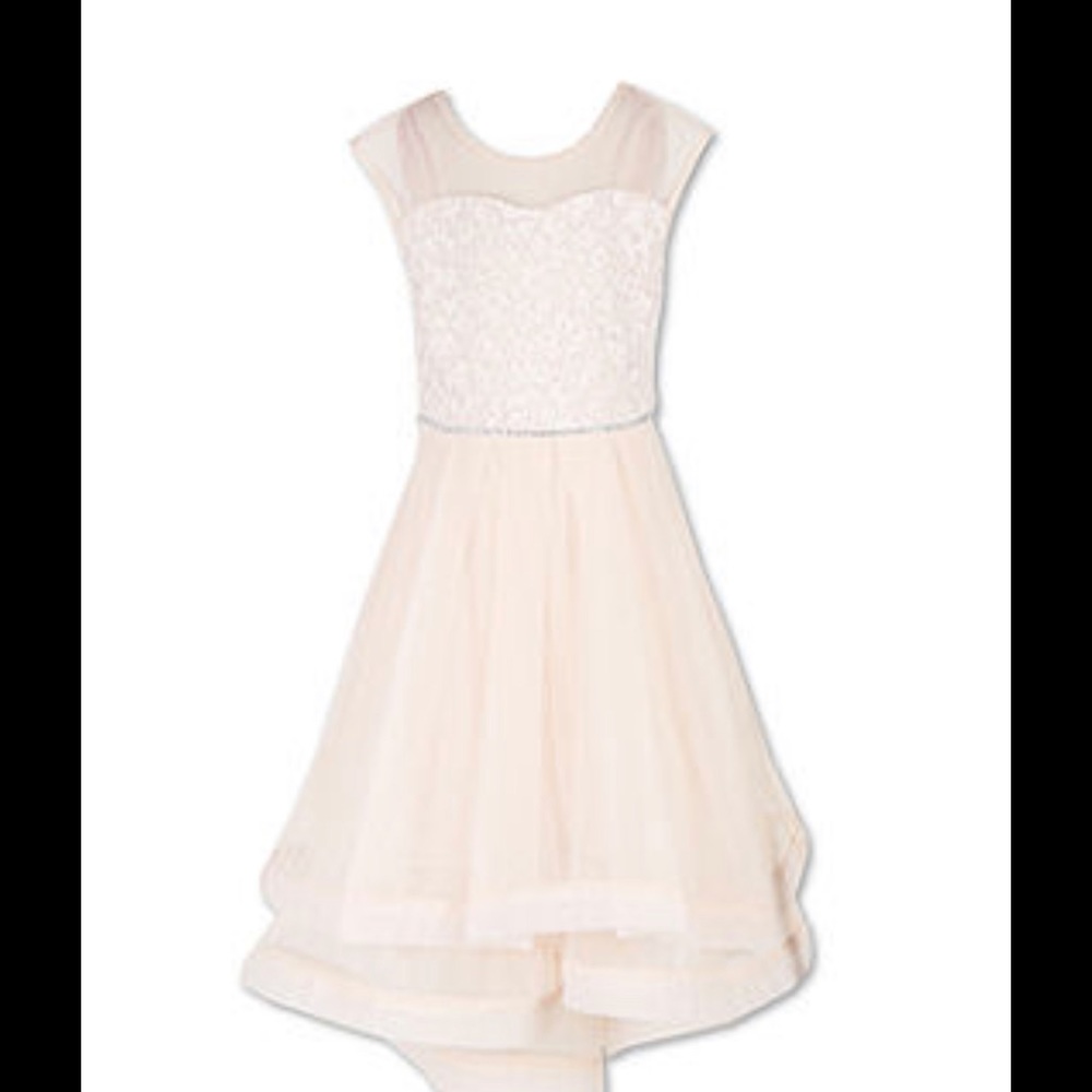 Speechless pale blush NWT sizes 8, 10, 12